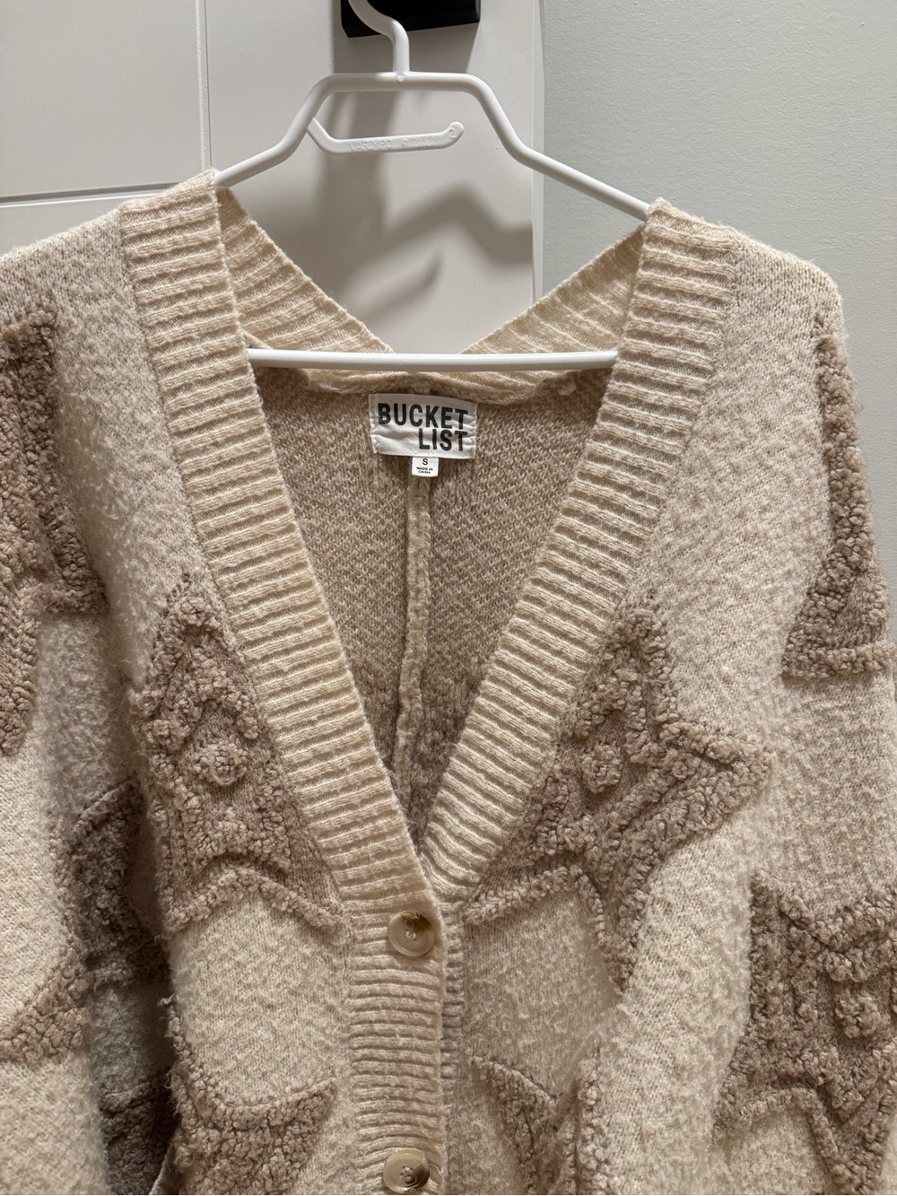 BUCKETLIST Cream and Brown Star-Print Chunky Cardigan - Picture 2 of 4